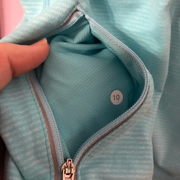 Lululemon Tonka stripe star runner angel blue top size 10 - Picture 3 of 6
